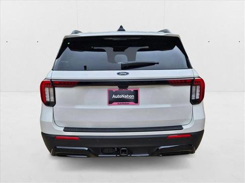 New 2025 Ford Explorer ST-Line w/ Premium Package image 8