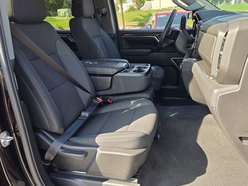 Used 2024 Chevrolet Silverado 1500 LT AWD/4WD image 16