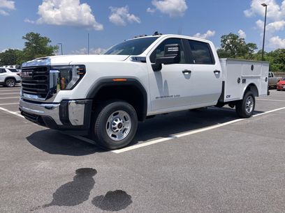 New 2025 GMC Sierra 2500 Pro w/ Convenience Package