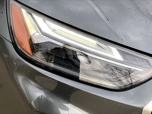 Used 2022 Audi Q5 2.0T Premium w/ Convenience Package image 26