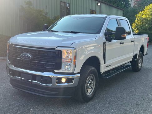 Used 2024 Ford F250 XL w/ 360-Degree Camera Package AWD/4WD image 1