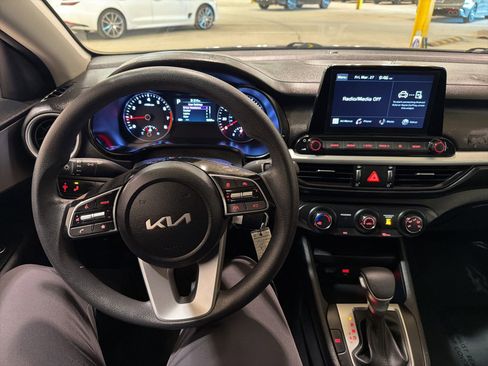 Certified 2024 Kia Forte LXS w/ LXS Technology Package image 15