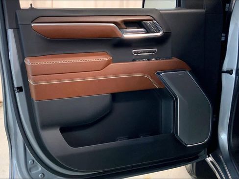 Used 2024 GMC Sierra 1500 Denali Ultimate image 21