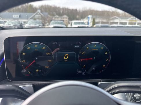 Used 2021 Mercedes-Benz GLB 250 4MATIC w/ AMG Line image 25