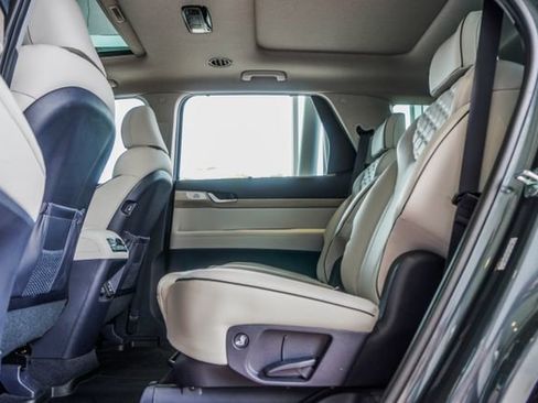 Used 2022 Hyundai Palisade Limited w/ Winter Package FWD image 49