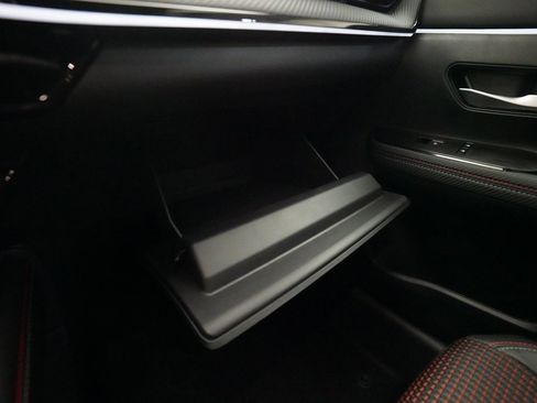 Certified 2025 Nissan Kicks SR image 29