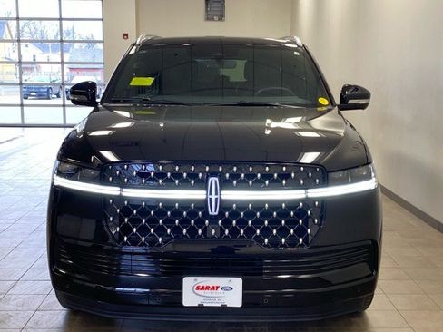 New 2026 Lincoln Navigator Black Label AWD/4WD image 3