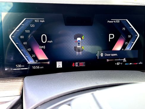 Certified 2023 BMW X7 xDrive40i w/ Premium Package image 18