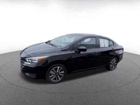 Used 2025 Nissan Versa SV FWD image 7