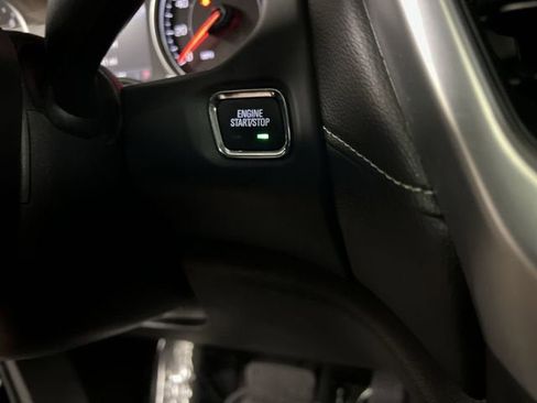 Certified 2023 GMC Acadia SLT image 17