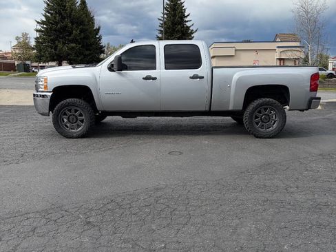 Used 2014 Chevrolet Silverado 2500 LT AWD/4WD image 2