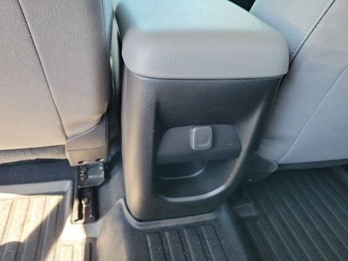 Used 2022 Chevrolet Colorado W/T w/ WT Convenience Package AWD/4WD image 12