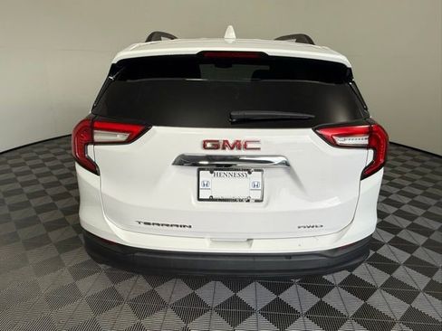 Used 2022 GMC Terrain SLE w/ Driver Convenience Package image 6