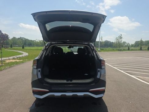 Used 2023 Kia Sportage LX AWD/4WD image 10