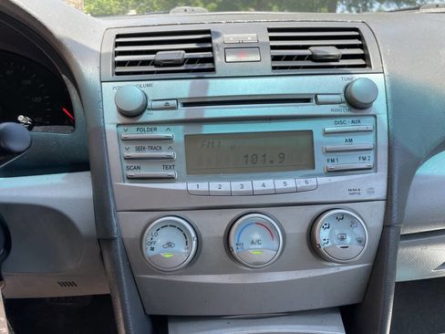 Used 2009 Toyota Camry LE image 20