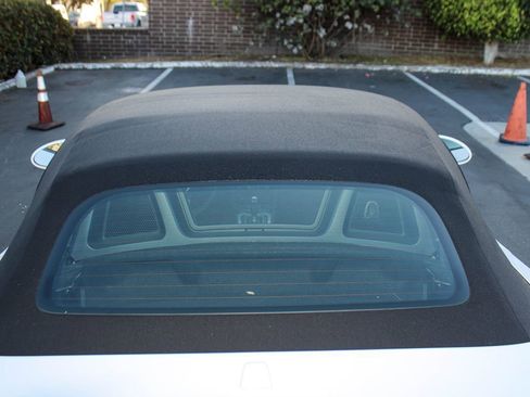 Used 2018 Porsche 718 Boxster RWD image 34