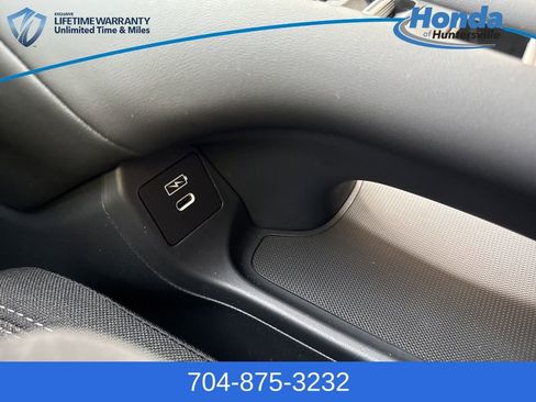 New 2026 Honda HR-V LX image 30