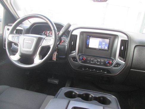 Used 2017 GMC Sierra 2500 SLE w/ HD SLE Preferred Plus Package AWD/4WD image 16
