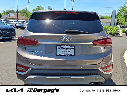 Used 2020 Hyundai Santa Fe SE FWD image 6