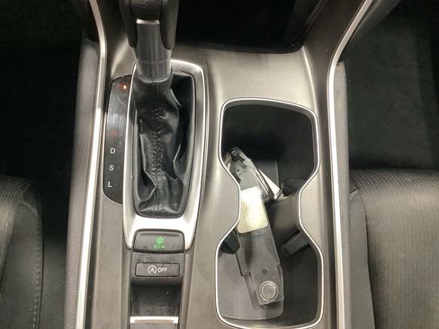 Used 2022 Honda Accord LX image 17