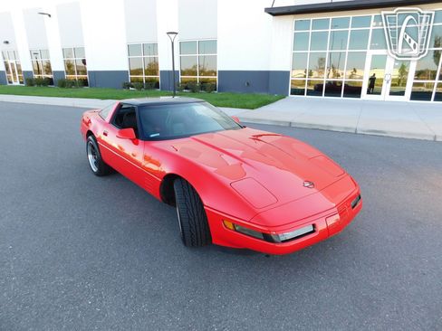 Used 1994 Chevrolet Corvette Coupe RWD image 9
