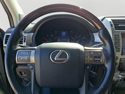 Used 2019 Lexus GX 460 Luxury AWD/4WD image 22