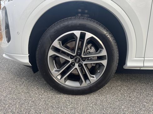 New 2025 Audi Q5 Premium Plus image 23