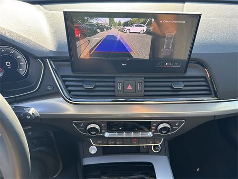 Certified 2025 Audi Q5 2.0T Premium w/ Convenience Plus Package image 19