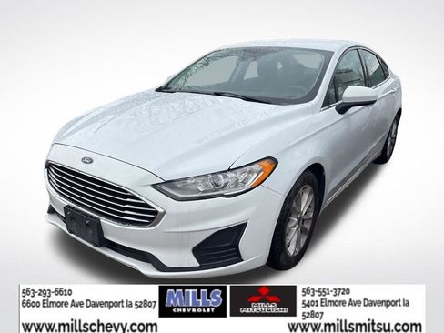 Used 2019 Ford Fusion SE FWD image 1