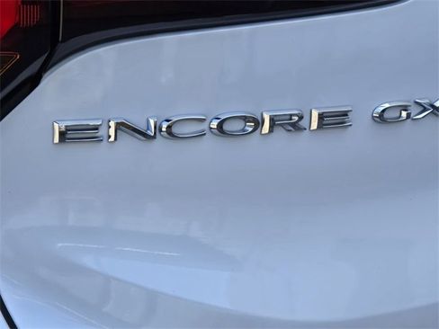 Certified 2022 Buick Encore GX Select w/ Sport Touring Package image 11