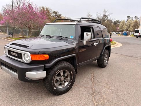 Used 2007 Toyota FJ Cruiser 4WD image 3