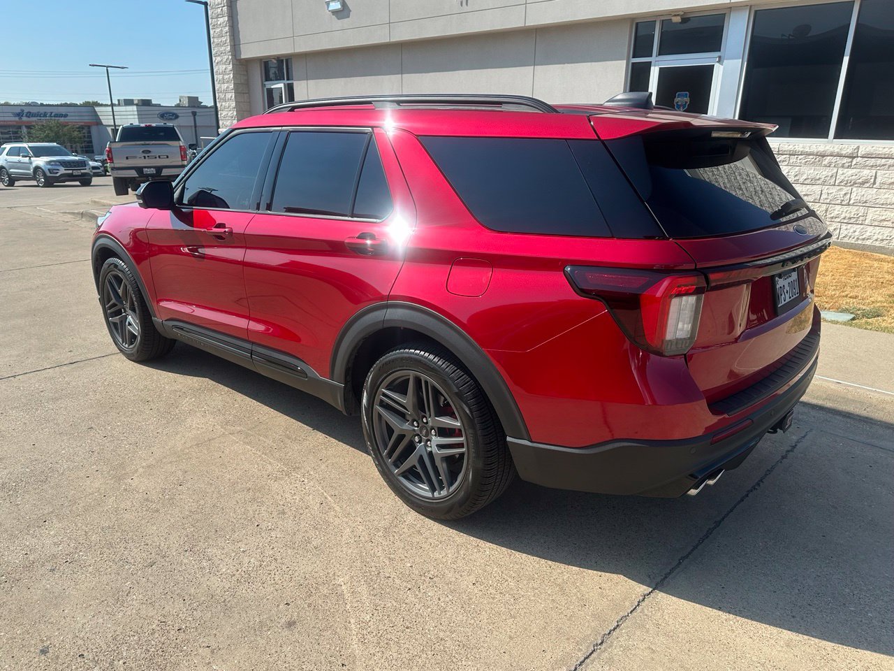 Used 2025 Ford Explorer ST w/ Sun And Sound Package AWD/4WD image 11