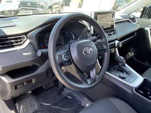 Certified 2025 Toyota RAV4 LE image 23