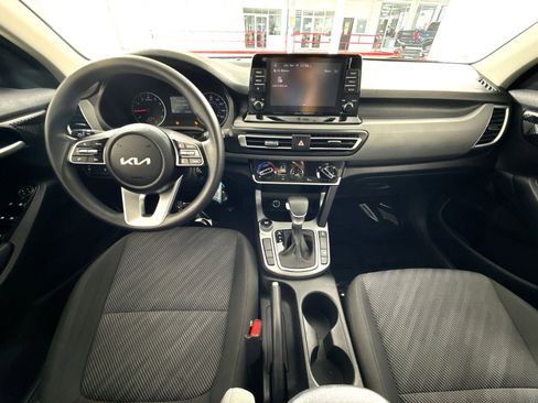 Used 2023 Kia Seltos LX image 22