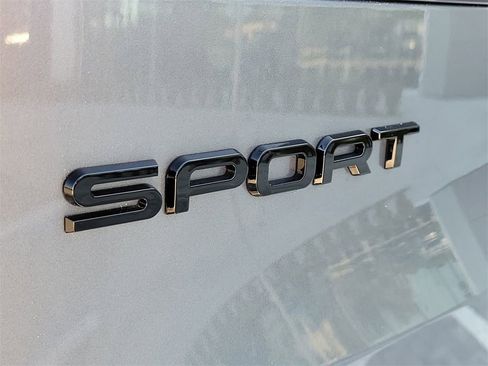 Certified 2025 Land Rover Range Rover Sport SE image 10
