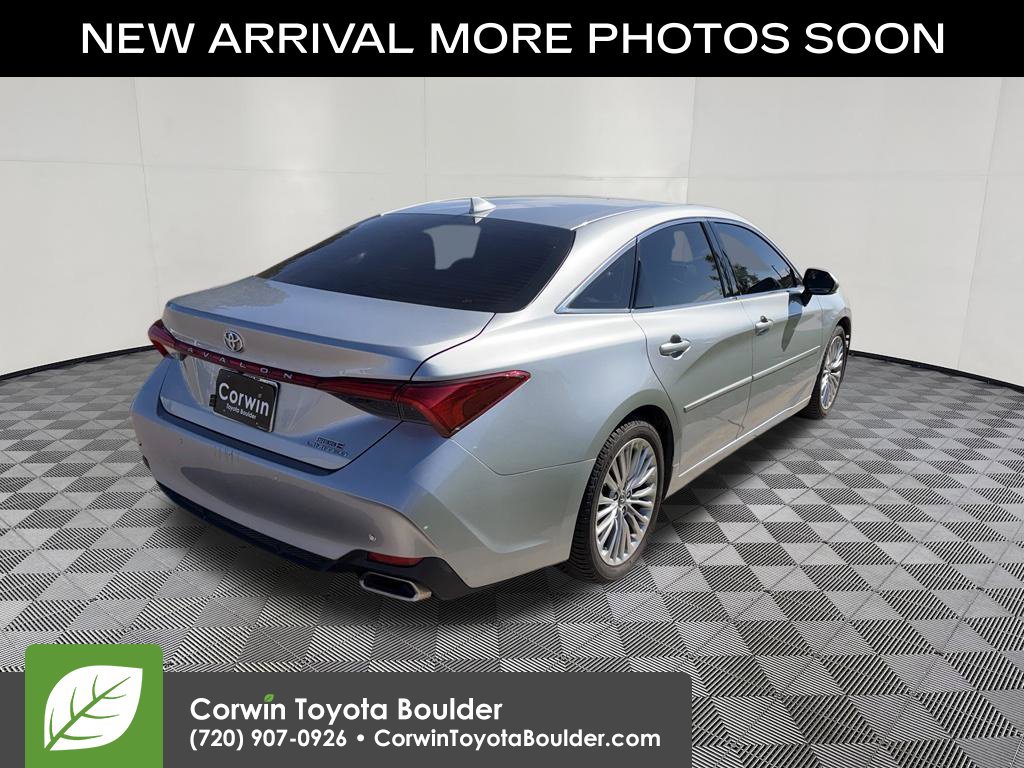 Used 2019 Toyota Avalon Limited w/ Advanced Safety Package FWD image 12