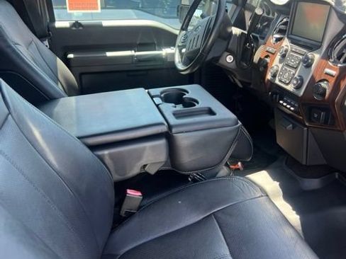 Used 2015 Ford F250 Lariat w/ Lariat Ultimate Package AWD/4WD image 8