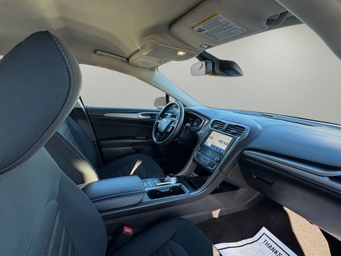 Used 2020 Ford Fusion SE image 32