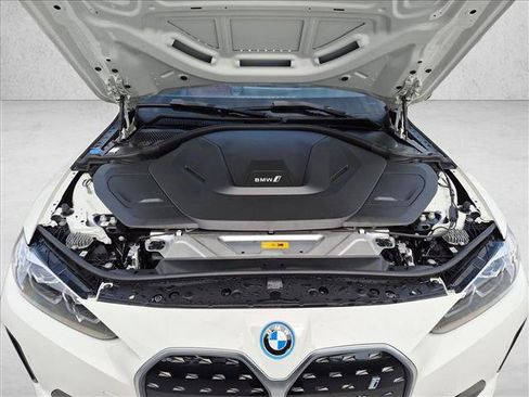 Used 2023 BMW i4 eDrive40 RWD image 24