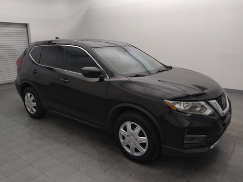 Used 2019 Nissan Rogue S image 11