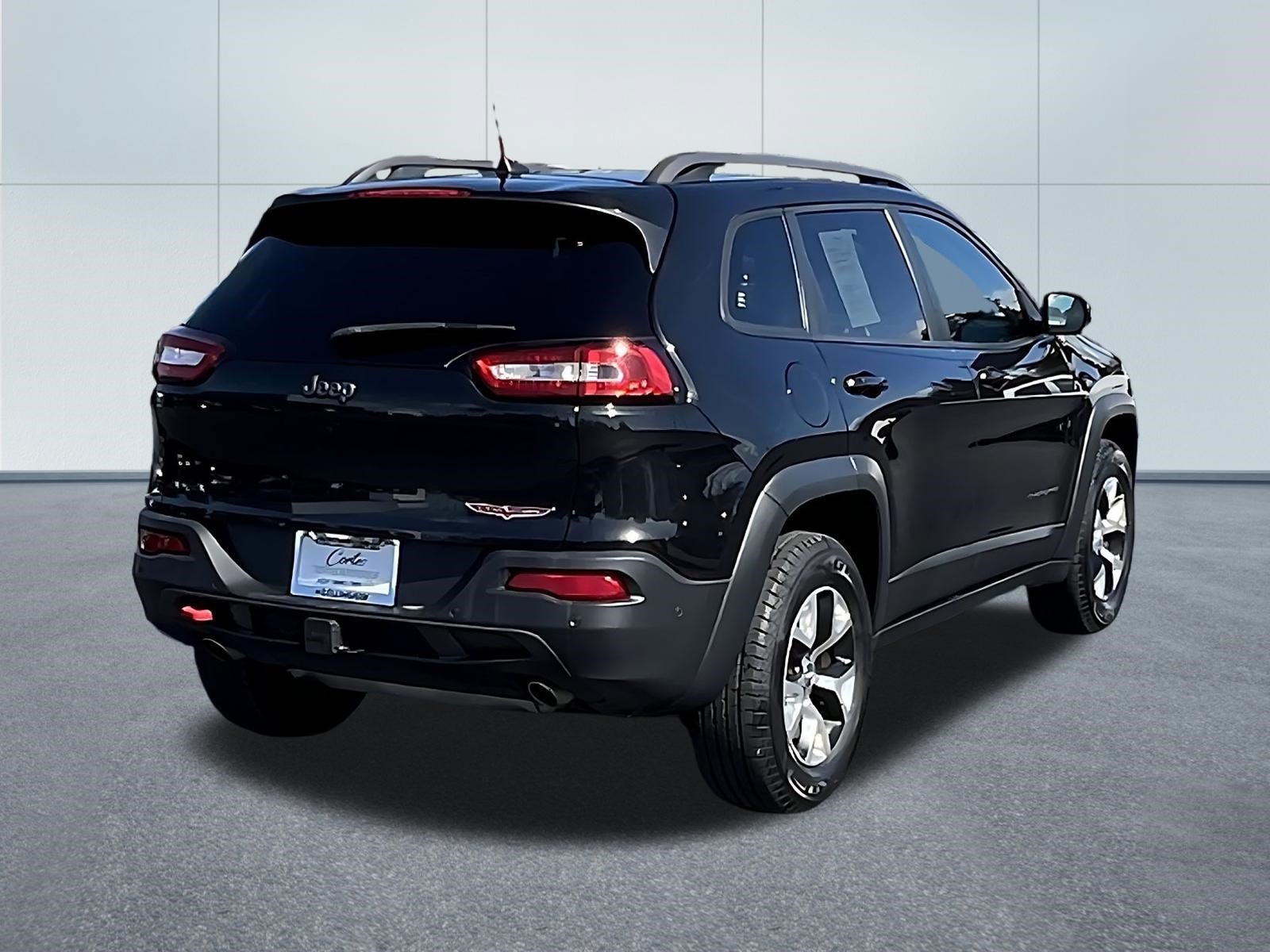 Used 2016 Jeep Cherokee Trailhawk w/ Leather Interior Group AWD/4WD image 6