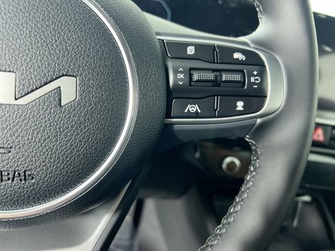 New 2025 Kia K5 EX image 18