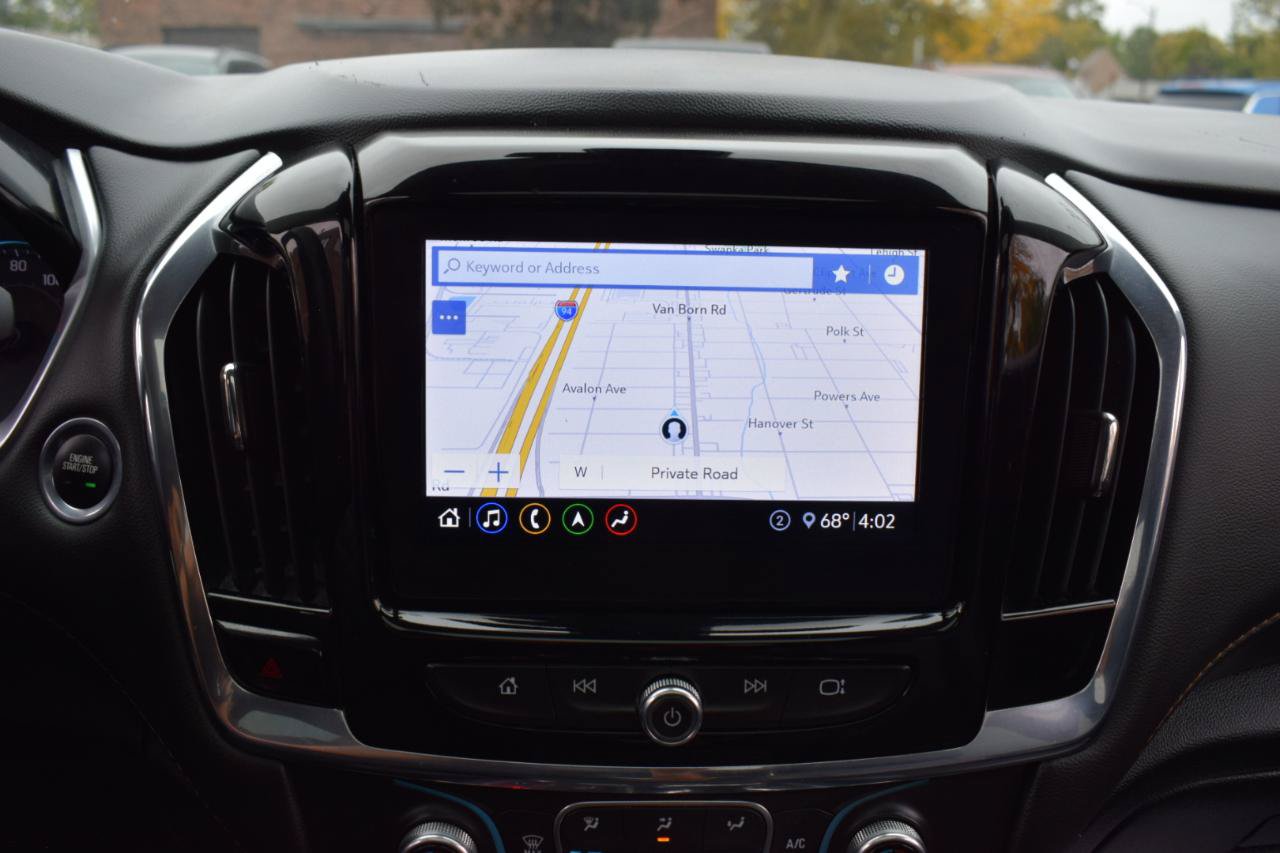 Used 2020 Chevrolet Traverse LT w/ LT Premium Package FWD image 26