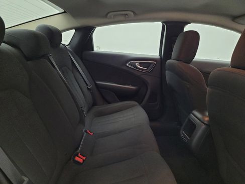 Used 2016 Chrysler 200 Limited image 19