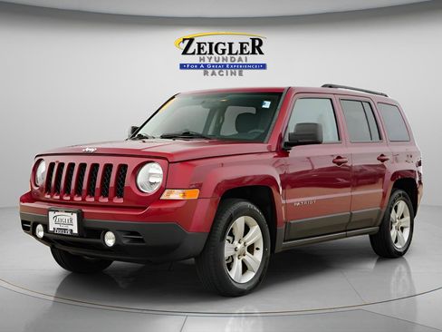 Used 2015 Jeep Patriot Sport w/ Power Value Group FWD image 3