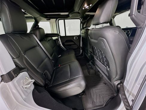 Used 2022 Jeep Wrangler Unlimited Rubicon w/ Trailer Tow Package image 28