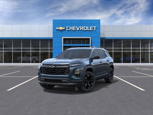 New 2026 Chevrolet Equinox LT w/ Midnight Edition FWD image 8