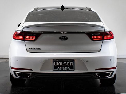 Used 2019 Kia Cadenza Technology image 10