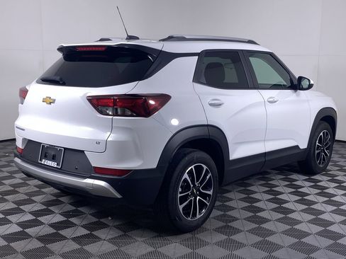 Certified 2024 Chevrolet TrailBlazer LT w/ LT Cold Weather Package image 18