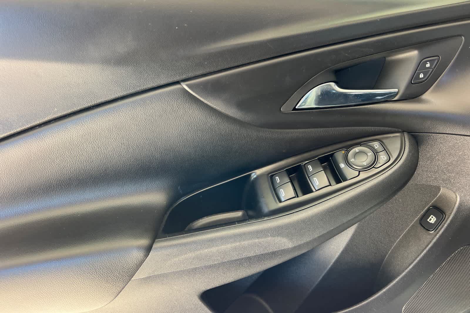 Used 2018 Chevrolet Volt LT FWD image 12